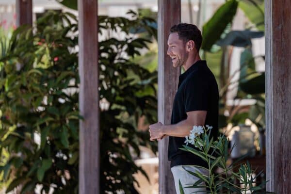 Druhá řada Bachelor Česko. Míra na ostrově není sám. Foto: TV Nova
