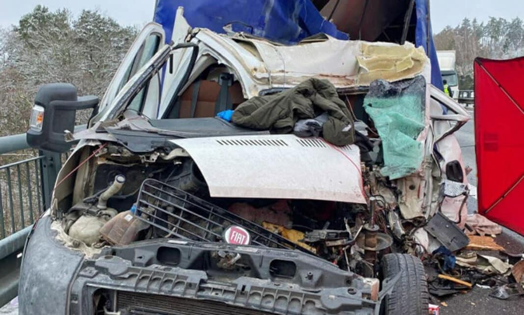 Tragická nehoda na dálnici D1 u Lhotky. Foto: PČR