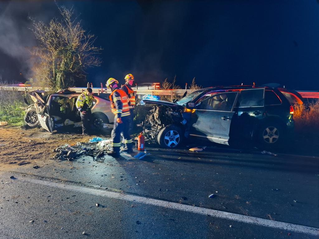 Tragická nehoda u Břuchotína u Olomouce. Foto: HZS