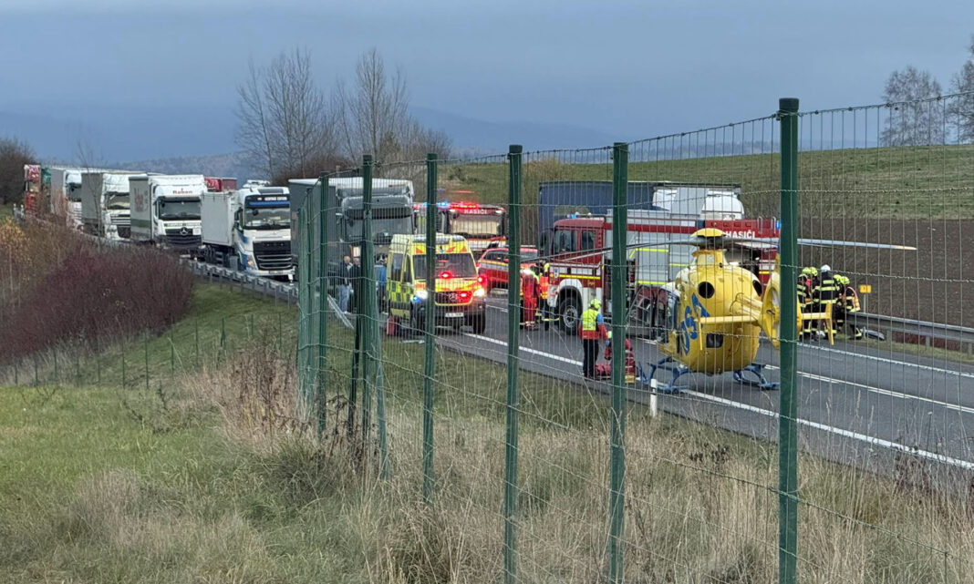 Nehoda u Bílého Kostela. Foto: Andrea Demi