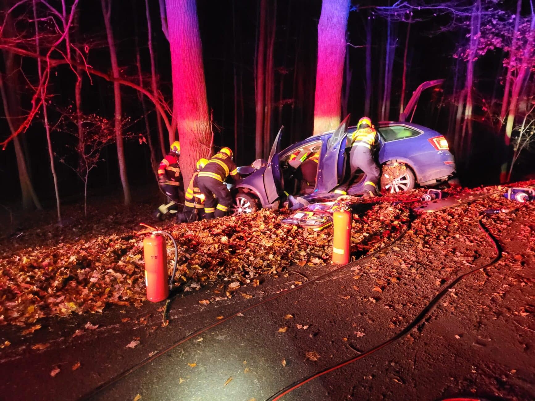 Vážná nehoda u Hatě na Opavsku. Foto: HZS