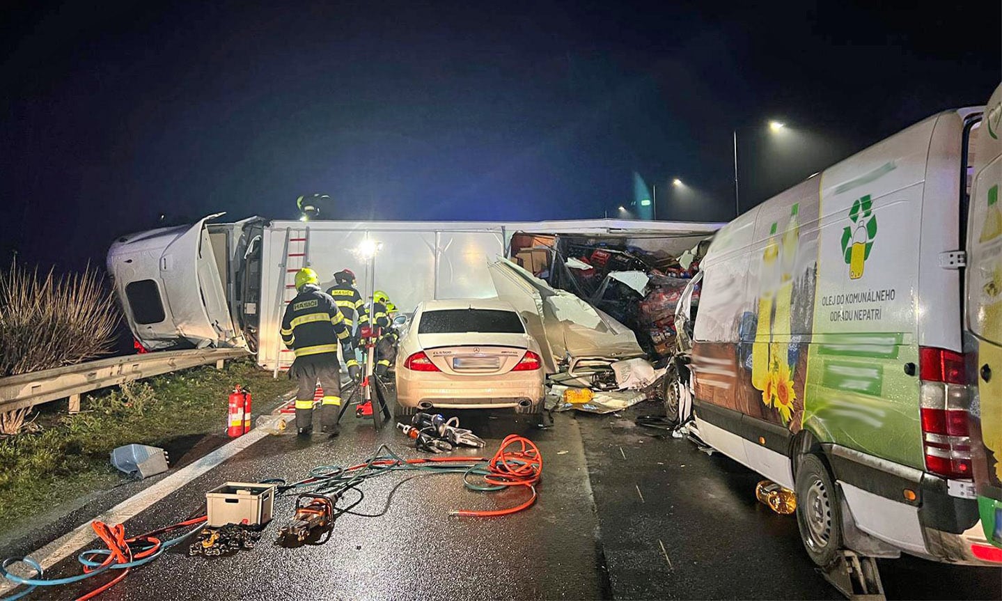 Tragická nehoda na D1 u Ilavy. Foto: PSR