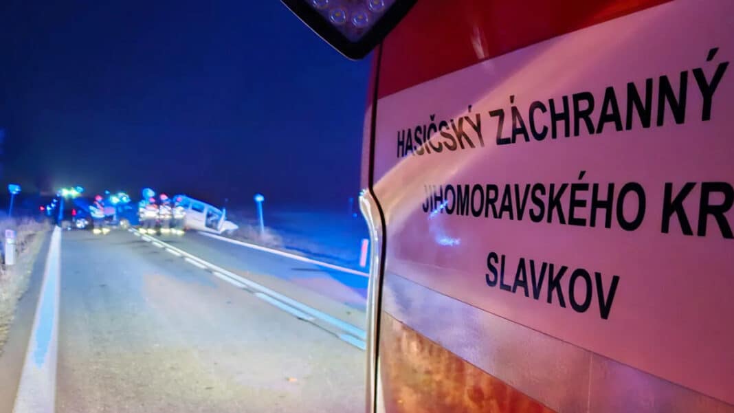 Tragická nehoda u Slavkova u Brna. Foto: HZS