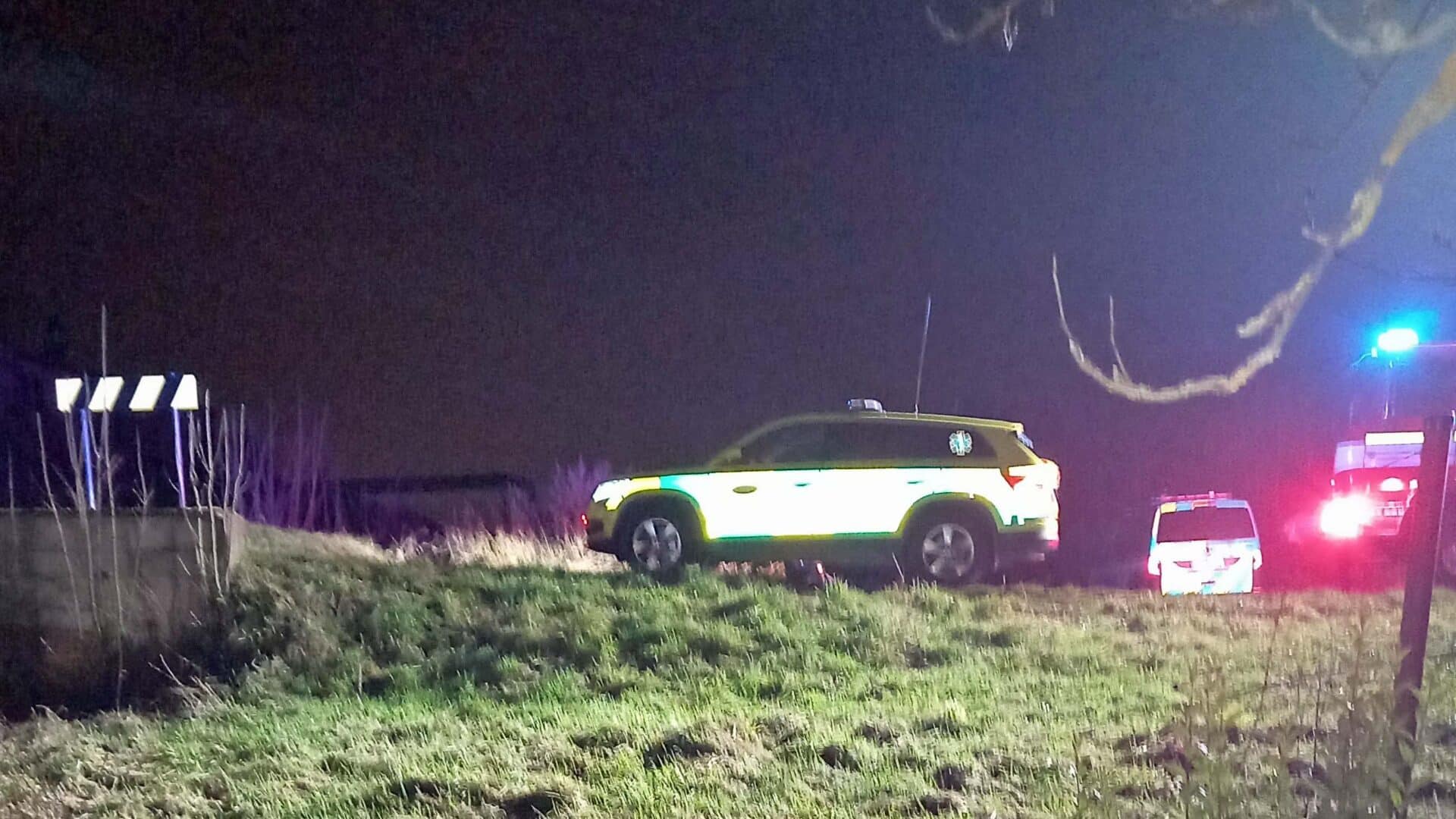 Vlak v Trutnově srazil chodce. Foto: HZS