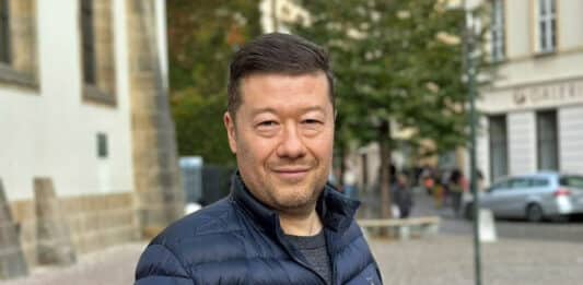 Novým předsedou Sněmovny je Tomio Okamura.