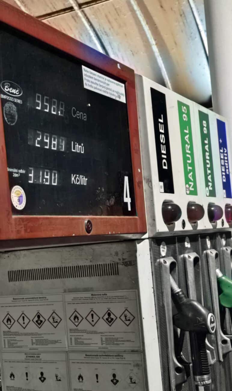Na čerpacích stanicích ONO zlevnil benzin. Foto: ČRzprávy