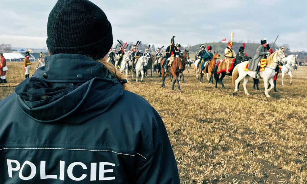 Policisté kontrolují i účinkující bitvy u Slavkova. Foto: PČR