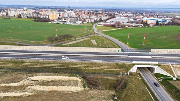 Nový úsek D35 Vysoké Mýto - Džbánov. Vysokého Mýta. Foto: ŘSD