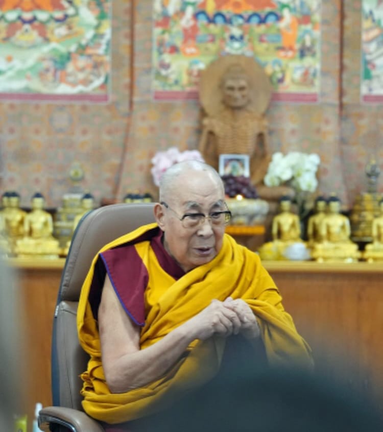 Eva Holubová se setkala s dalajlamou. Foto: FCB/Eva Holubová