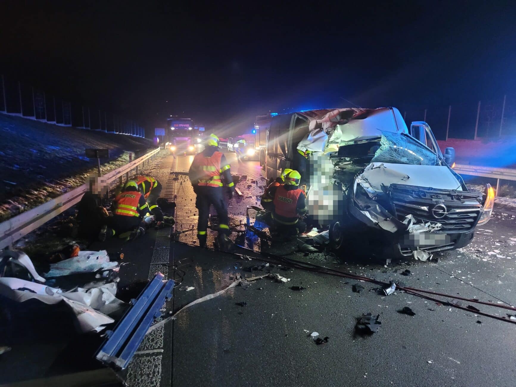 Vážná nehoda na dálnici D48. Foto: HZS