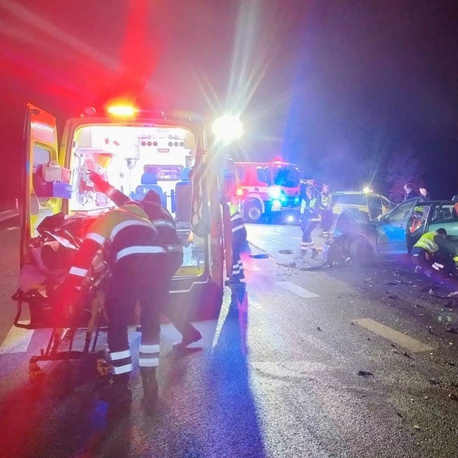 Vážná nehoda u Bělušic. Foto: HZS