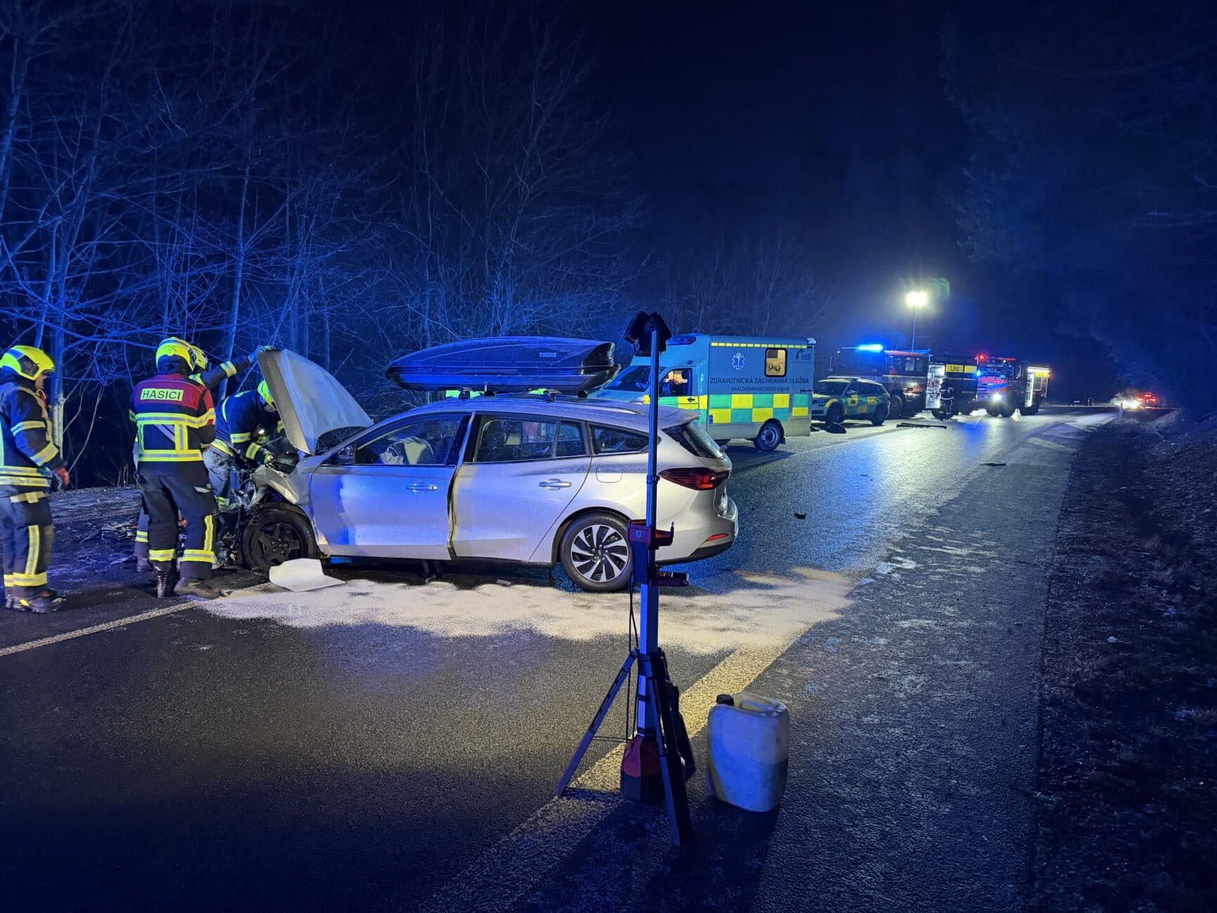 Vážná nehoda u Trutnova. Hasiči Horní Maršov