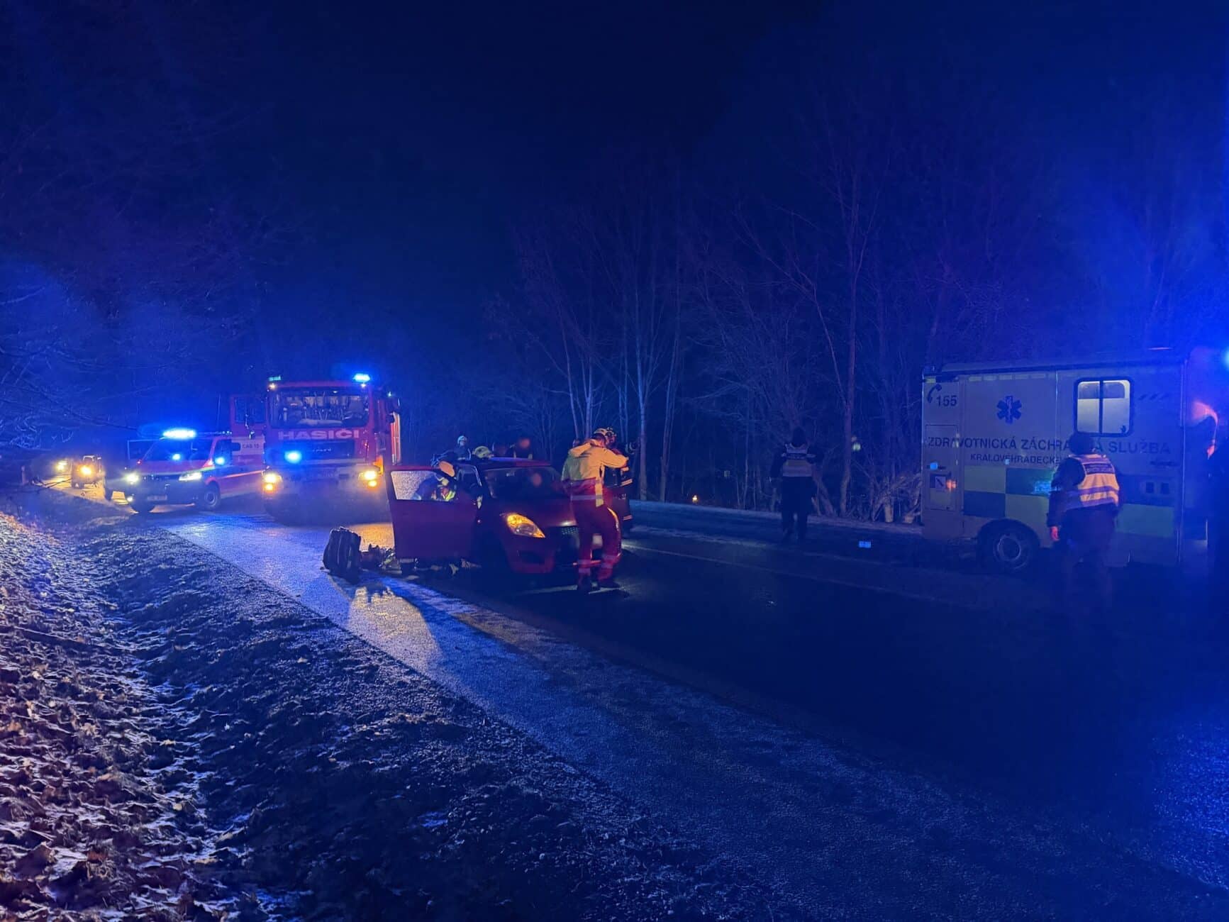Vážná nehoda u Trutnova. Hasiči Horní Maršov