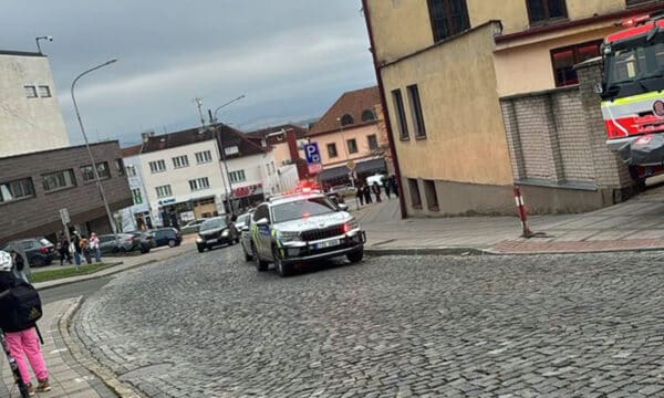 Policie zasahuje v základní škole v Uherském Brodě. Foto: PČR