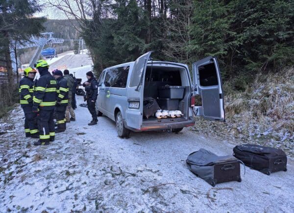 Ve Svatopeterském potoku ve Špindlu našli mrtvou osobu. Foto: Hasiči Špindlerův Mlýn