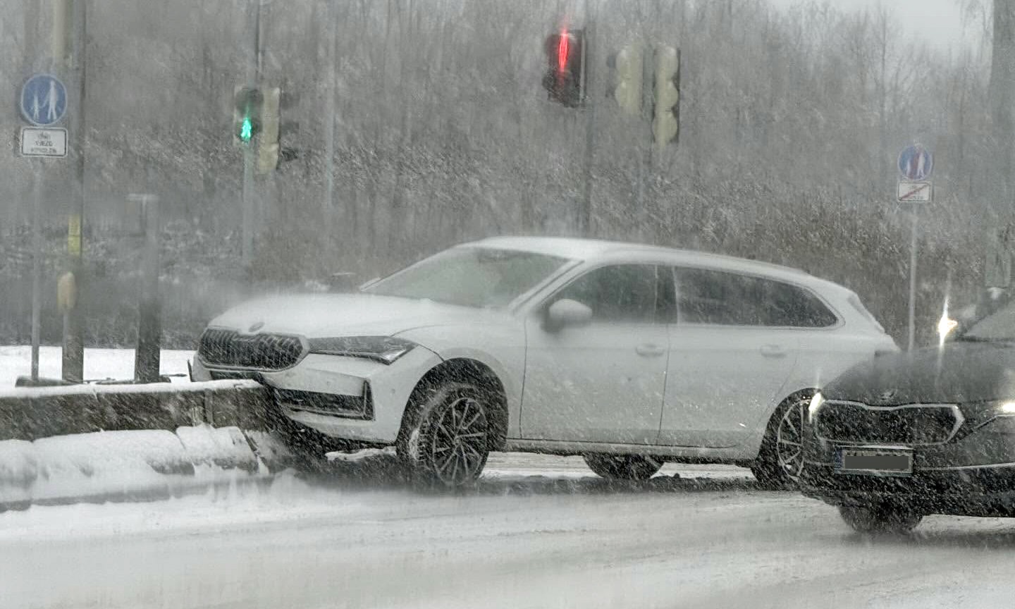 Nehoda v Průmyslové ulici v Praze. Foto: Tereza Urban