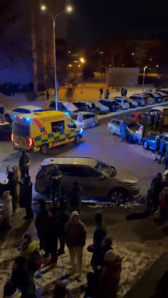 VIDEO: Auta v Ostravě blokovala průjezd sanitky.