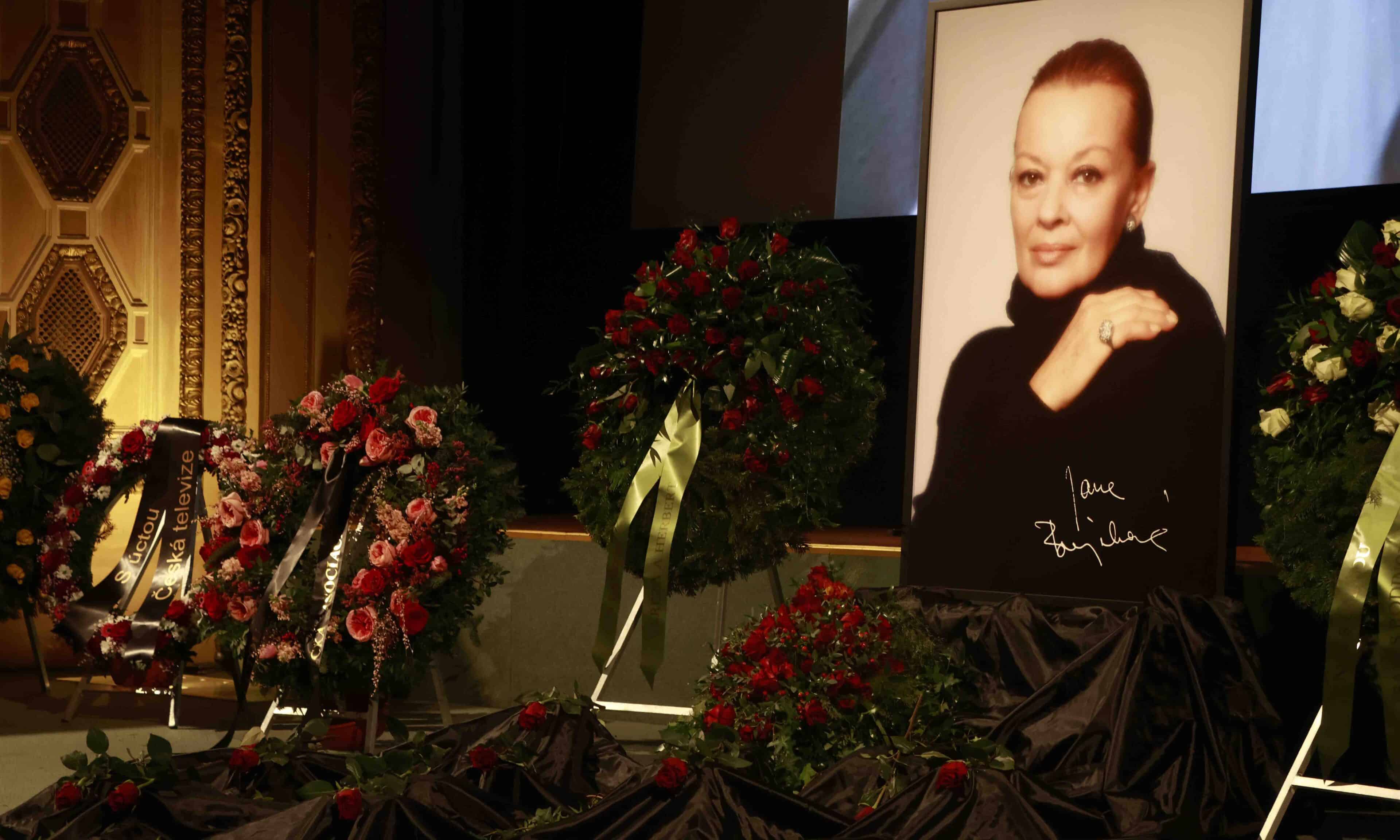 Poslední rozloučení s Janou Brejchovou v kině Lucerna. Foto: Nextfoto