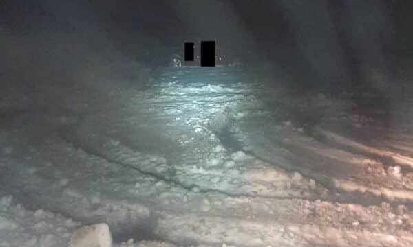 Mladíci driftováním zničili lyžařskou stopu v Josefově Dole. Foto: Policie ČR