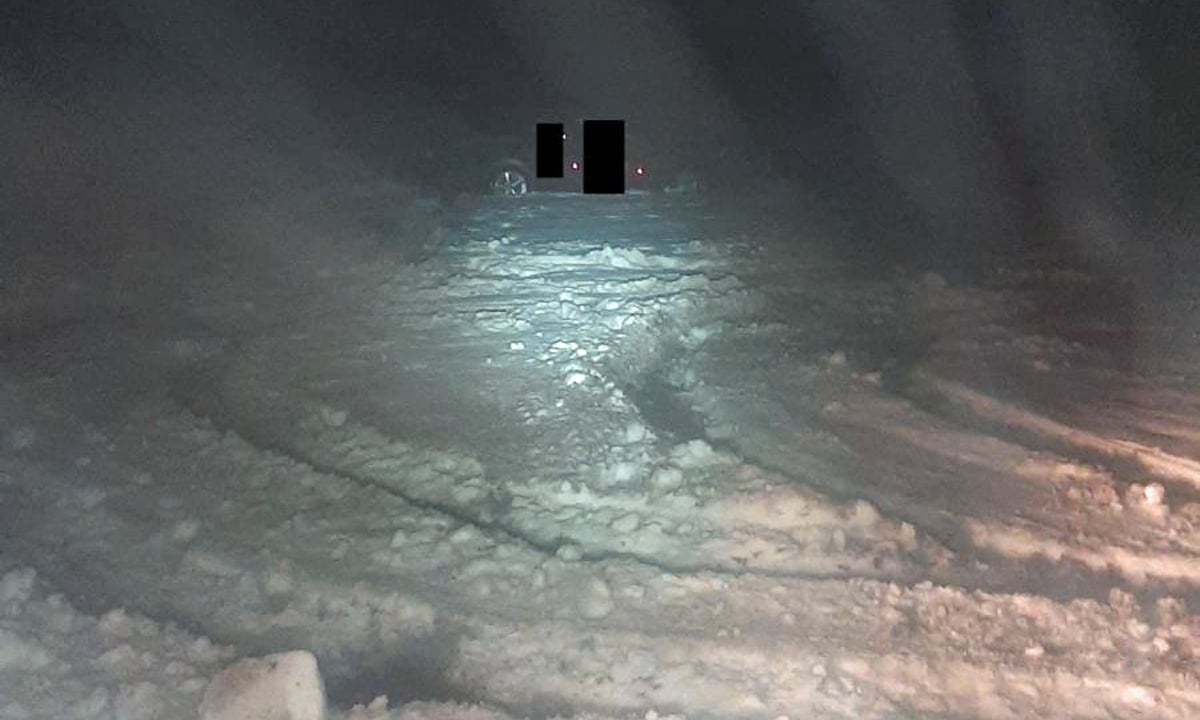Mladíci driftováním zničili lyžařskou stopu v Josefově Dole. Foto: Policie ČR