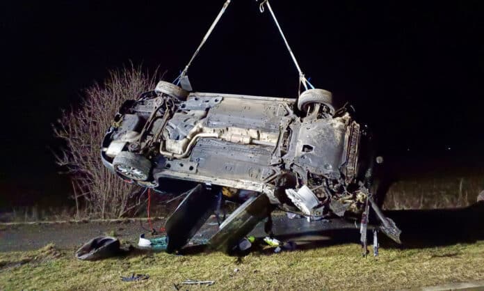 Nehoda v pražské Uhříněvsi. Foto: HZS Praha