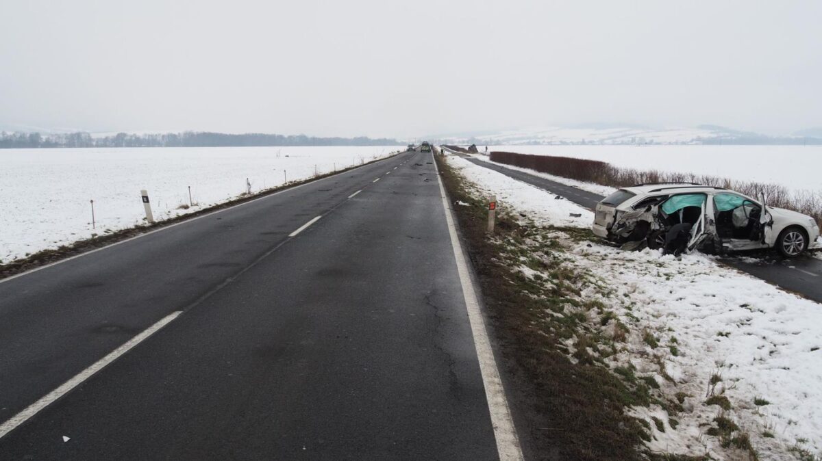 Muž v Šumperku ukradl taxi vůz a záměrně s ním havaroval. Foto: Policie ČR