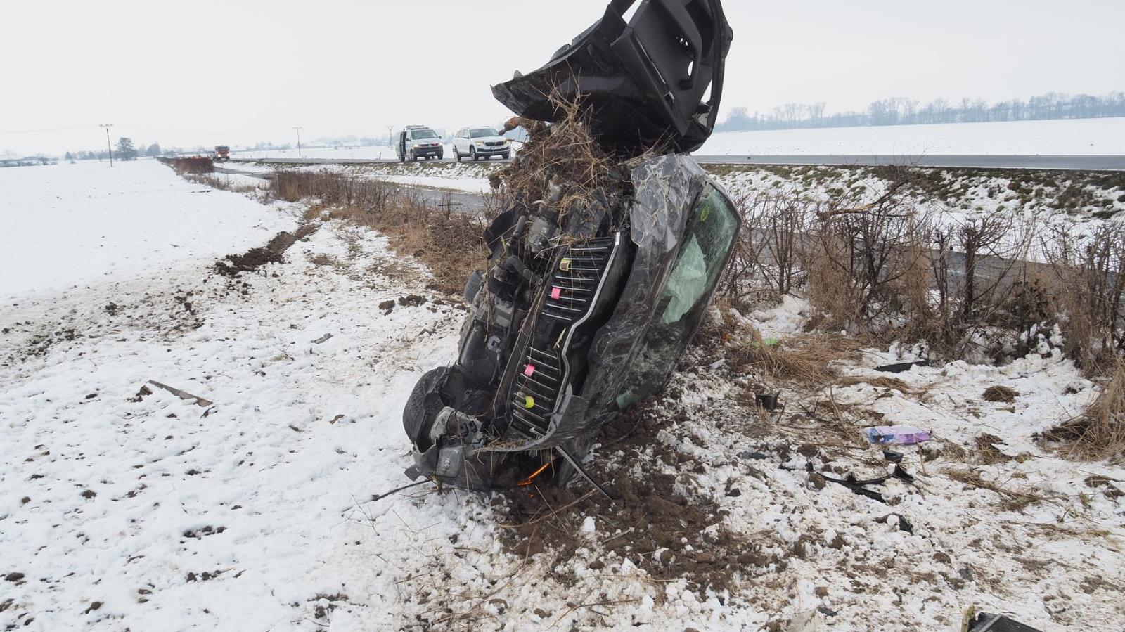 Muž v Šumperku ukradl taxi vůz a záměrně s ním havaroval. Foto: Policie ČR