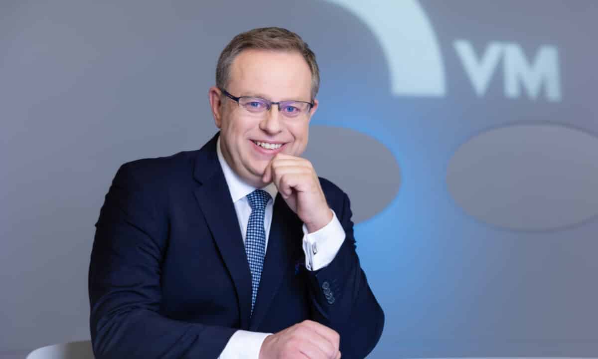 Moderátor Otázek Václav Moravec. Foto: se souhlasem Česká televize