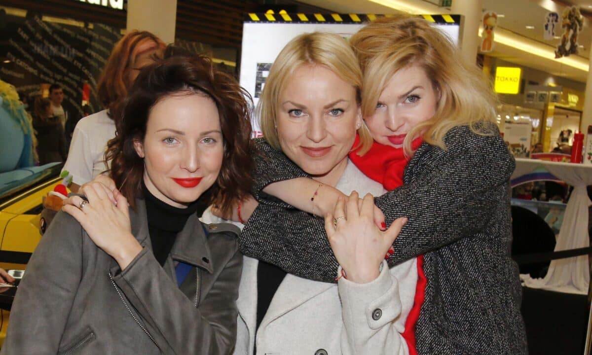 Veronika Arichteva, Martina Pártlová a Nikol Leitgeb v době, kdy spolu ještě kamarádily. Foto: Nextfoto
