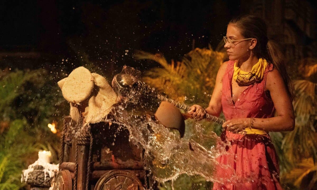 Johy rozbila vázu osudu s vodou. To jí dalo šanci zabojovat ještě v duelu. Foto: TV Nova