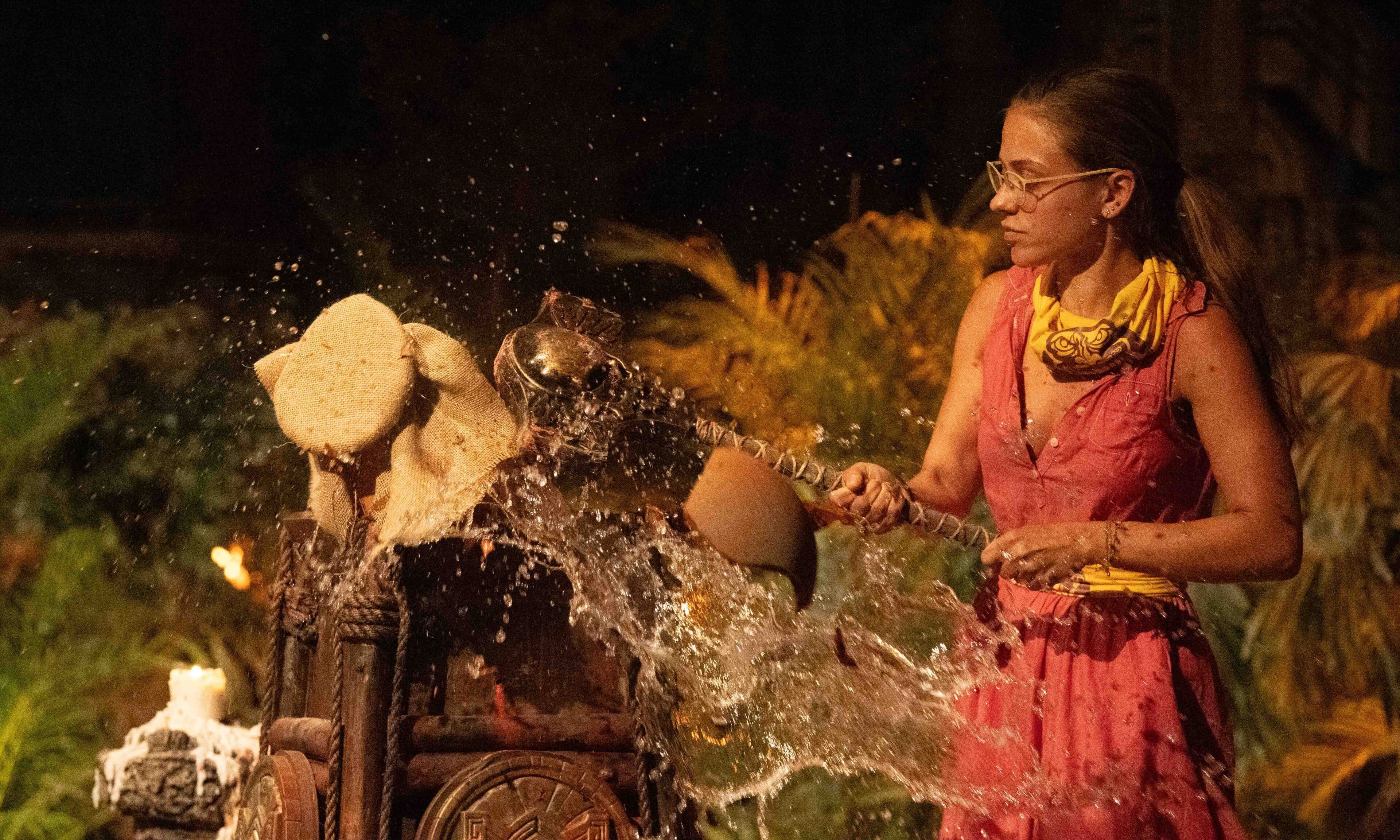 Johy rozbila vázu osudu s vodou. To jí dalo šanci zabojovat ještě v duelu. Foto: TV Nova