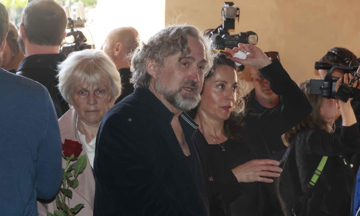 Jan Hřebejk na pohřbu Jana Potměšila. Foto: Nextfoto