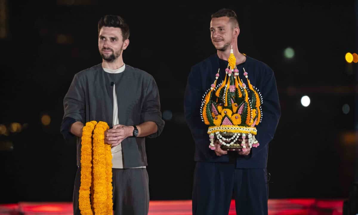 Moderátoři Václav Matějovský a Jakub Štáfek ve finále Asia Express. Foto: TV Prima