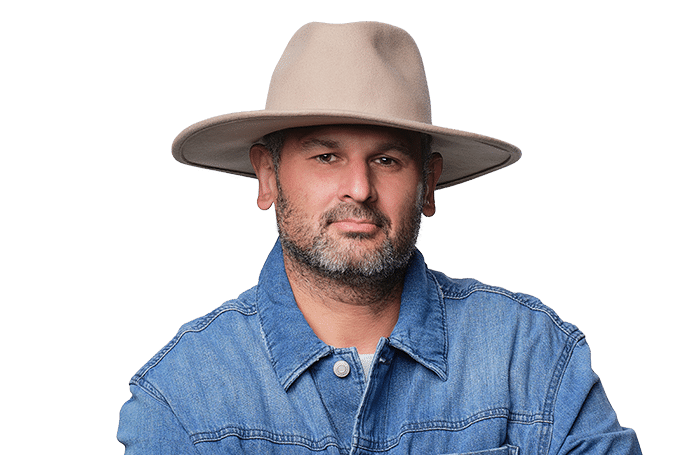 Soutěžící v show Farma Česko Lukáš, který se živí jako kovář. Foto: TV Nova