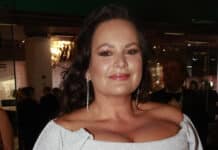 Herečka Jitka Čvančarová a její letošní róba v Karlových Varech. Foto: Nextfoto