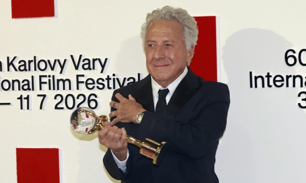 Herec Dustin Hoffman převzal v Karlových Varech Křišťálový globus. Foto: Nextfoto