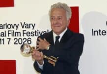 Herec Dustin Hoffman převzal v Karlových Varech Křišťálový globus. Foto: Nextfoto
