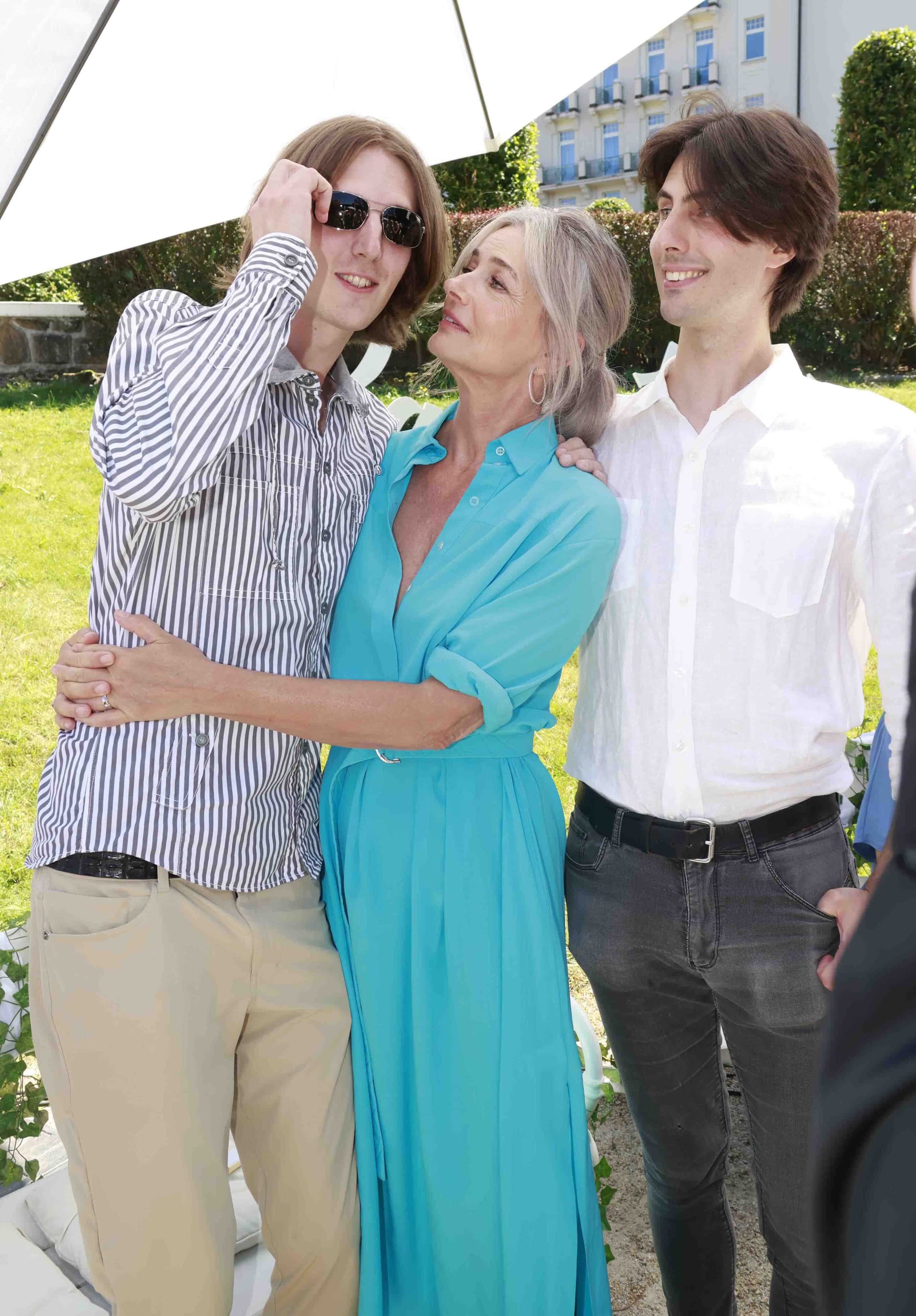 Pavlína Pořízková a její synové Jonathan Raven Ocasek a Oliver Orion Ocasek. Foto: Nextfoto