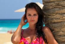 Ornella Koktová si ještě nedávno užívala moře, teď ji čekají starosti s domem. Foto: Ornella Koktová / se souhlasem