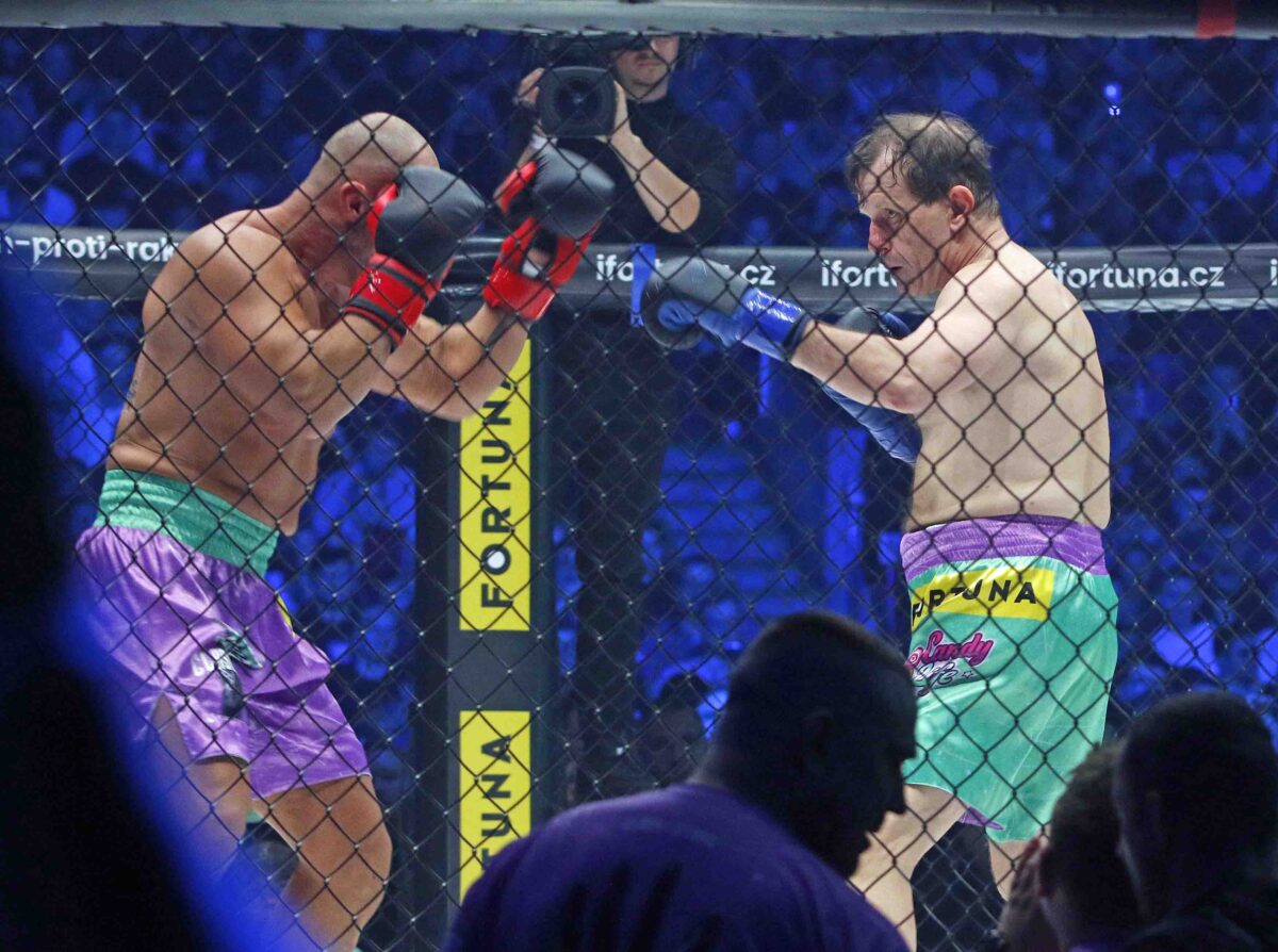 Jaromír Soukup (vpravo) zápasí v Clash of the Stars. Foto: Nextfoto