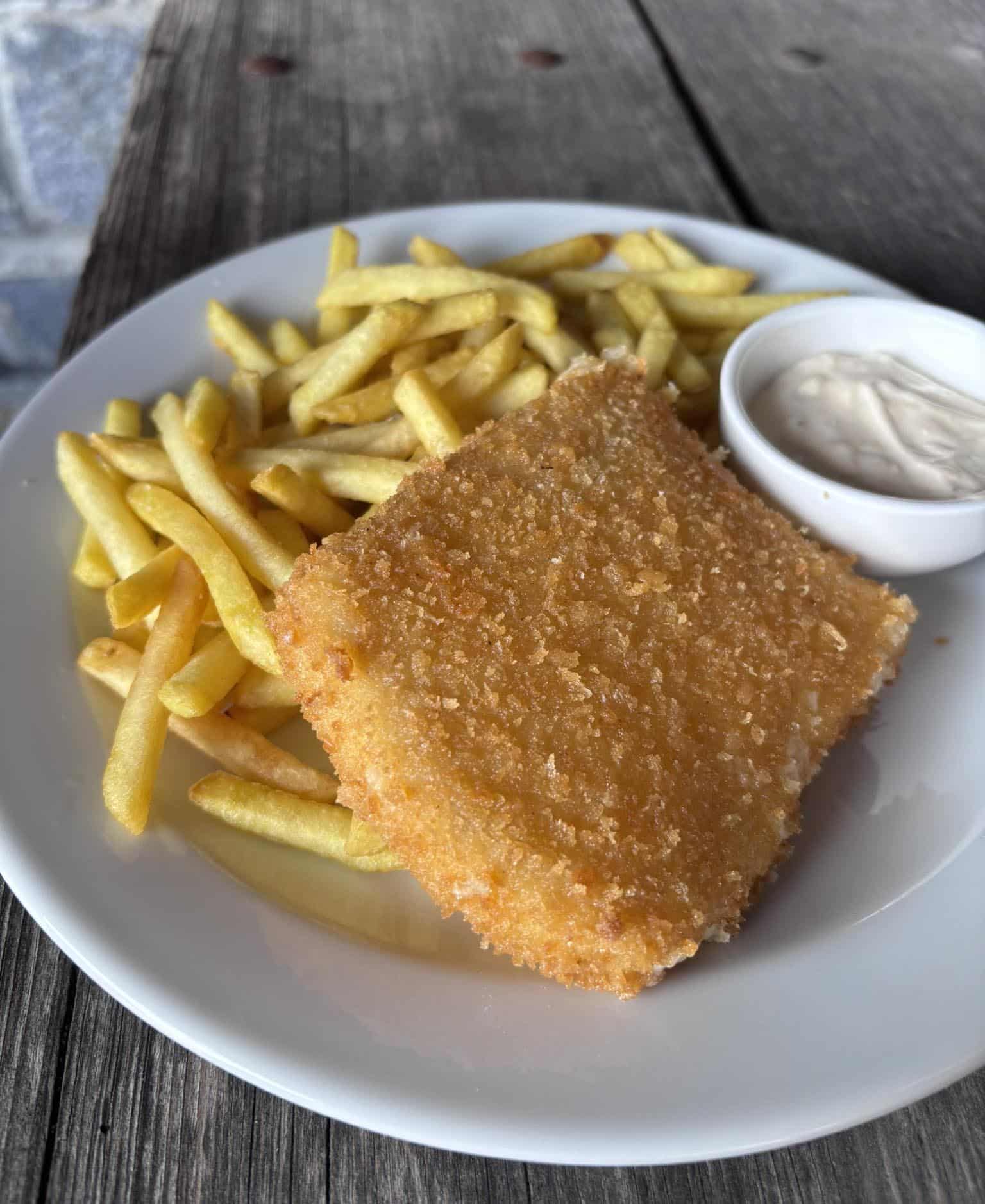 Smažený sýr na Labské boudě stojí 495 korun. Foto: X/tygrlive