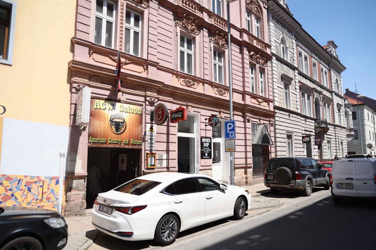 Country ACW Saloon v Plzni. Foto: TV Prima / se souhlasem